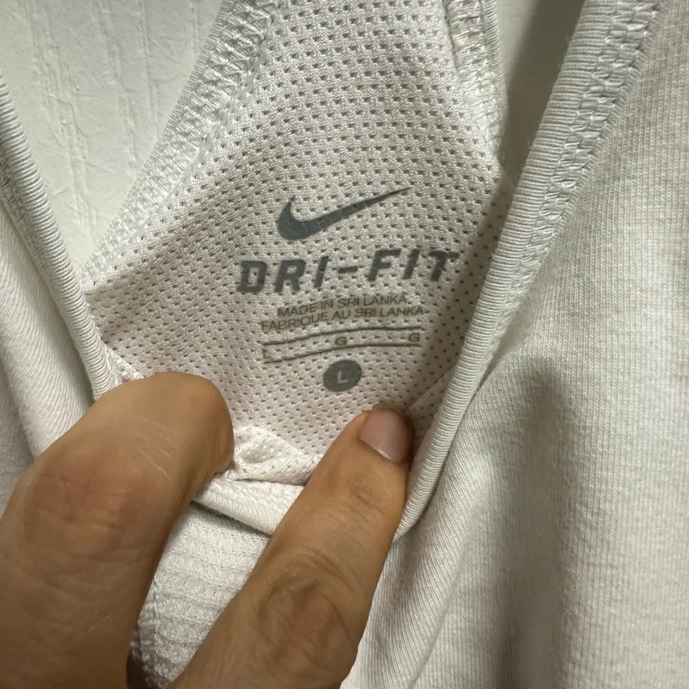 Nike Women's White Tank Top size L/ NWOT#497